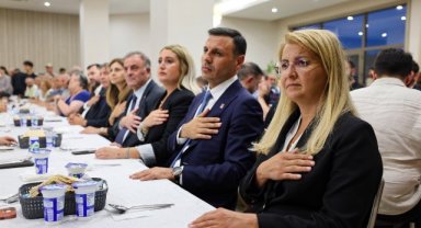 BAKIRKÖY BELEDİYE BAŞKANI DOÇ. DR. AYŞEGÜL OVALIOĞLU, CHP İSTANBUL İL BAŞKANI ÖZGÜR ÇELİK İLE BİRLİKTE BAKIRKÖY CEMEVİ'NDE MUHARREM LOKMASI'NA KATILDI