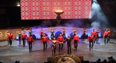 Festivali resmi açılış seremonisi görkemli bir törenle gerçekleşti