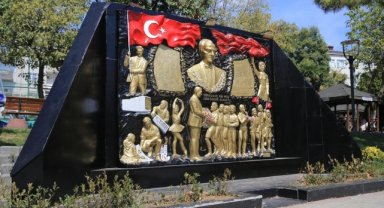 Atatürk Büstü yenilendi