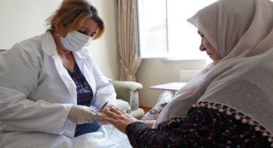 BEYLİKDÜZÜ’NDE “EVDE ÖZ BAKIM HİZMETİ” UZMAN EKİPLERCE GERÇEKLEŞTİRİLİYOR