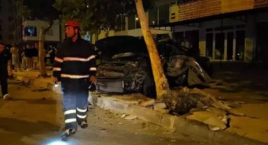 Çorum'da otomobilin ağaca çarpması sonucu 2 kişi öldü