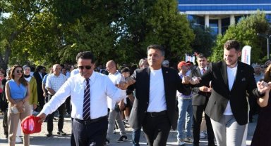Esenyurt Belediyesi’nde Davullu Zurnalı Toplu Sözleşme Sevinci