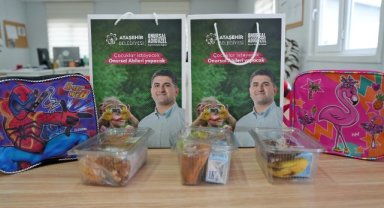 ATAŞEHİR’DE ÖĞRENCİLERE KIRTASİYE VE BESLENME YARDIMI BAŞLATILDI