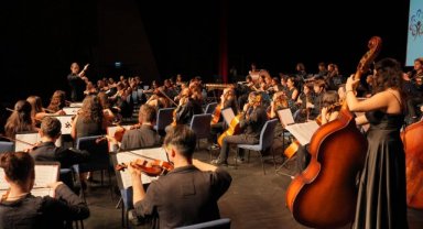 BARIŞ İÇİN İKİ ÜLKEDEN ATAŞEHİR’DE ORTAK KONSER: DÜNYADA İLK KEZ SAHNELENDİ