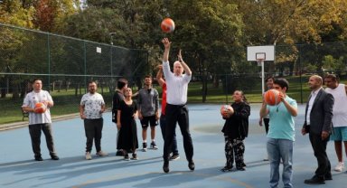 Başkan Köseler Özel Öğrencilerle Basketbol Oynadı