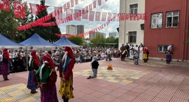 Başkan Yüksel, Yeni Eğitim Öğretim Yılının Açılışında Öğrencileri Yalnız Bırakmadı