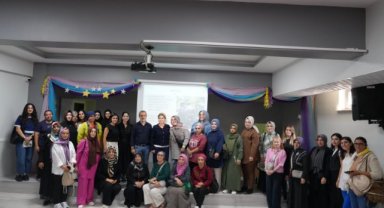Kartal Belediyesi'nin Velilere Yönelik Düzenlediği Bilgilendirme Seminerleri Devam Ediyor 