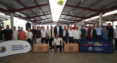 Kartal Belediyesi ve İBB’den Amatör Kulüplere Spor Malzemesi Desteği