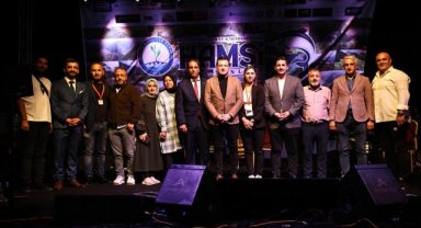 Silivri’de Düzenlenen Hamsi Şenliği’nde Rasul Dindar Konseri Gerçekleşti