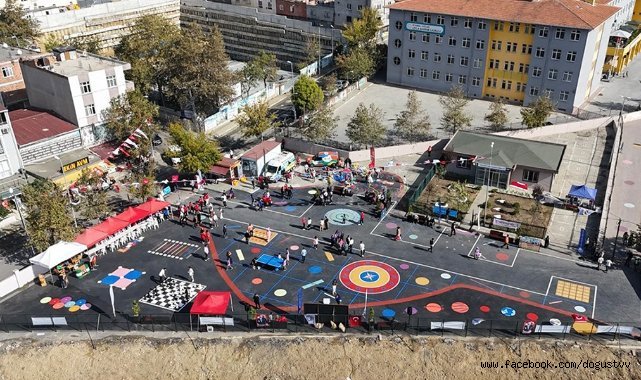 AVCILAR’DA SOKAKLAR ÇOCUKLAR İÇİN DÖNÜŞÜYOR