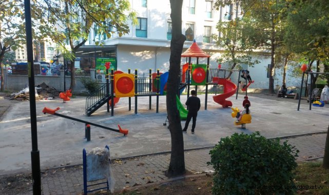 Eyüpsultan'ın parklarını yeniliyoruz