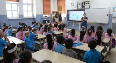 Kartal Belediyesi’nden Öğrencilere Hayvanları Koruma Günü’nde Farkındalık Yaratan Etkinlik 