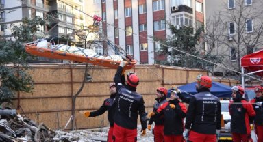 KADIKÖY BELEDİYESİ'NDEN DEPREM TATBİKATI