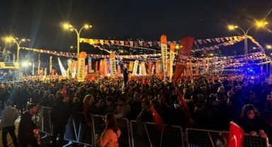 AKP’nin kalesinde ‘Millet İradesine Sahip Çıkıyor’ mitingi! Özgür Özel: 'Eyleme geldik diyen onbinleri görüyorum'