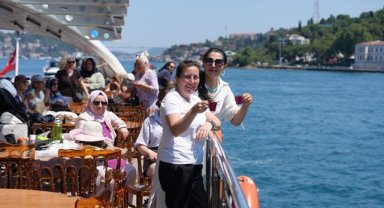 Maltepeliler İstanbul Boğazı’nda mavi yolculuğa çıktılar