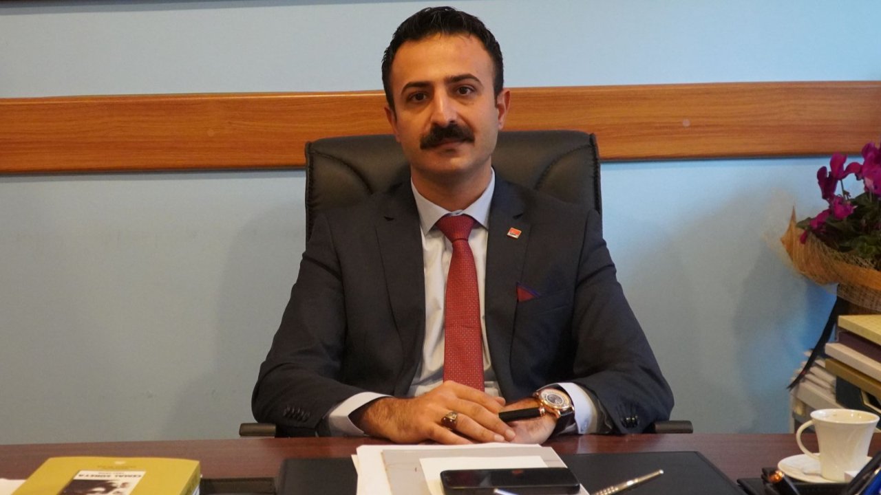 CHP Kartal İlçe Başkanlığı görevini geçtiğimiz kongrede Mert Polat 'a devreden Süleyman Uzunok 'tan ilginç çağrı 