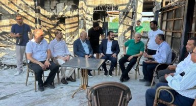 Kartal Balıkçılar Çarşısı'nda AK Parti'den Esnafa Destek Ziyareti