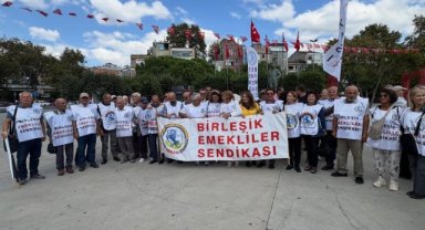Emeklilerden Kartal Meydanı'nda Hak Mücadelesi