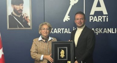 Anahtar Parti’den Anlamlı Katılım: Yunus Şahin ve Yönetimi ADD Kartal Şubesi’ne Üye Oldu