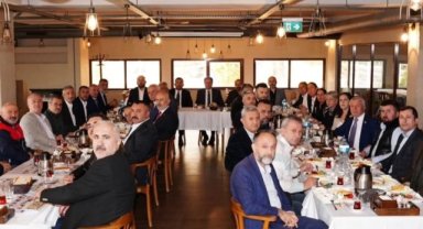 CHP Pendik İlçe Başkanı Niyazi Güneri, Muhtarlarla Bir Araya Geldi