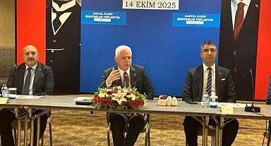 İstanbul Valisi Davut Gül, Kartal'da Muhtarlarla Bir Araya Geldi