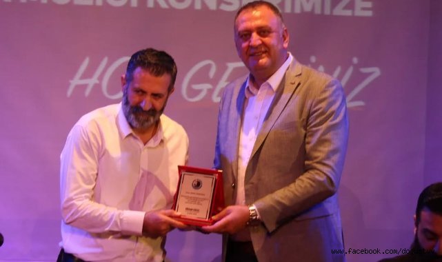 Kartal’da Türkü Şöleni: Vedat Gündoğdu’dan Muhteşem Performans
