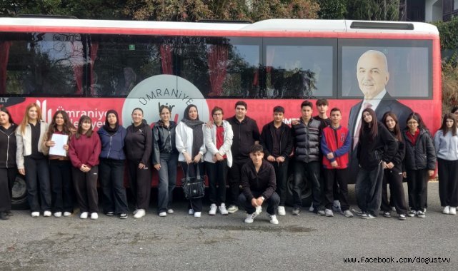 ÜMRANİYELİ ÖĞRENCİLER, KEMALETTİN TUĞCU’YU KABRİ BAŞINDA ANDI