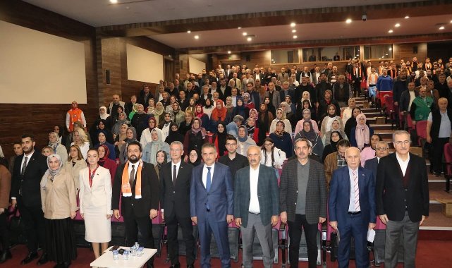 AK Parti Kartal İlçe Danışma Meclisi toplantısı, ilçe binasında geniş katılımla yapıldı.