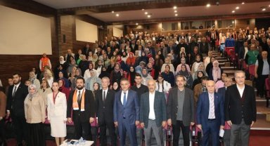 AK Parti Kartal İlçe Danışma Meclisi toplantısı, ilçe binasında geniş katılımla yapıldı.