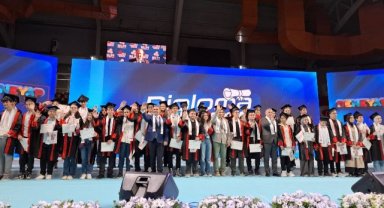 Bakan Kacır, Bakan Bak, Selçuk Bayraktar ve Vali Gül'ün Katıldığı Deneyap Mezuniyetinde Bilim Fatih, Teknoloji Geleceğinde Yerini Aldı