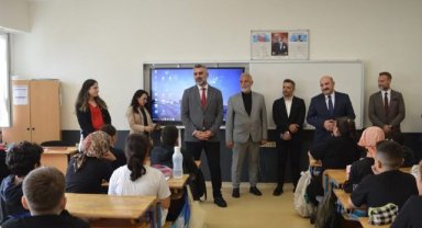 Kartal Kaymakamı Çakıcı, Emlak Konut Ortaokulu’nda Mescit ve Kütüphane Açılışına Katıldı