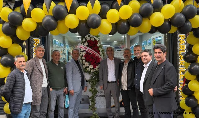 Kaynarca’da Genç Girişimcilerden “Parlar İletişim”e Yoğun İlgi