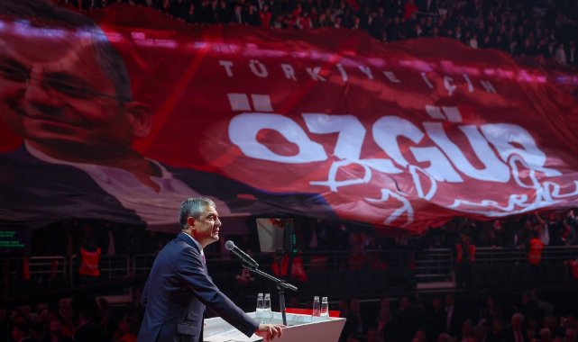 Özgür Özel yeniden CHP Genel Başkanı