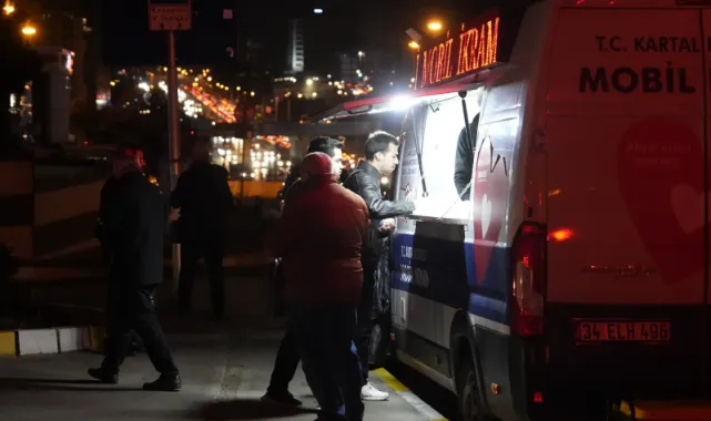 Sabahın erken saatlerinde sıcak destek: Kartal’da çorba ikramı