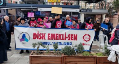 Dev Emekli Sen’den Hürriyet Mahallesi’nde Basın Açıklaması: “Geçinemiyoruz”