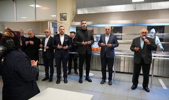 KARTAL CEMEVİ’NDE HIZIR ORUCU LOKMASI CANLARLA PAYLAŞILDI