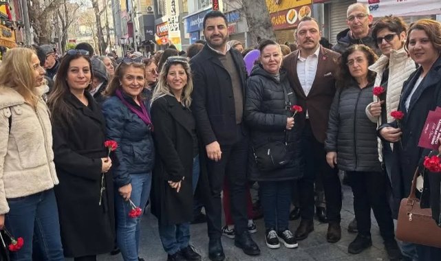 Kartal’da 8 Mart’a Yoğun Katılım: Kadınların Mücadelesi Vurgulandı