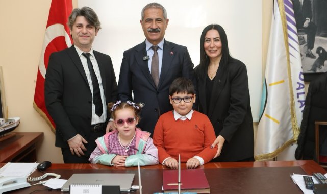 Adalar’da Başkanlık Koltuğu Miniklere Emanet Edildi