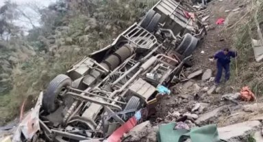 can pazarı! Trafik kazasında 13 kişi öldü, 30 yaralı