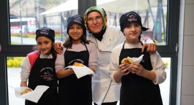 Genç KARINCA Projesiyle Silivrikapı'da Emin Ali Yaşin İlkokulu Öğrencilerimizle Kurabiye Çalışması