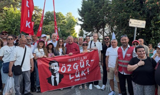 Akpolat’a Destek İçin Büyükada’da Yürüyüş: Ailesi de Kortejde Yer Aldı