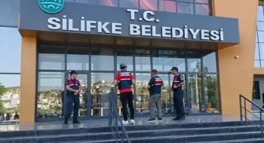 Mersin'in Silifke Belediyesi'ne operasyon! Başkan dahil çok sayıda isme gözaltı