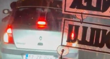 Önünü kestikleri yolcu otobüsüne zarar veren 3 kişi gözaltında