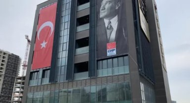 CHP’de gece operasyonu! Gürsel Tekin 33 ilçe başkanını görevden aldı