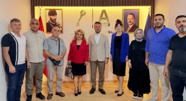 Türkiye Sakatlar Derneği Kartal Şubesi'nden Anahtar Parti Kartal İlçe Başkanlığı'na Ziyaret