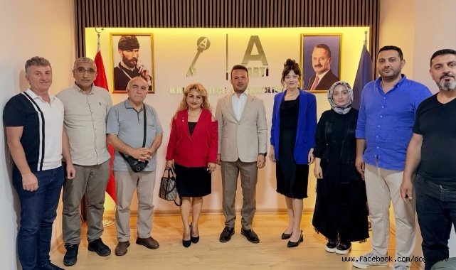 Türkiye Sakatlar Derneği Kartal Şubesi'nden Anahtar Parti Kartal İlçe Başkanlığı'na Ziyaret
