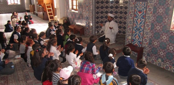 4 gün okul 1 gün cami projesine Bakanlıktan yanıt 