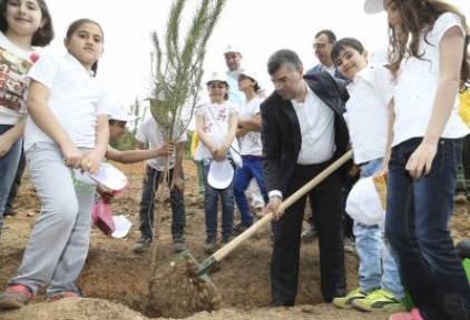 571 Fidan Toprakla Buluştu