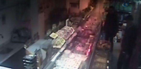 15 Saniyede 6 Kilo Et Çaldı 