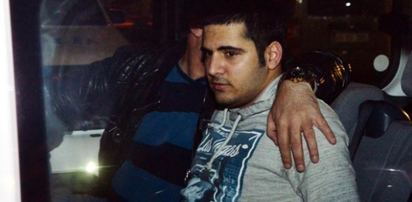 2 ayrı cinayetin şüphelileri aynı evde yakalandı